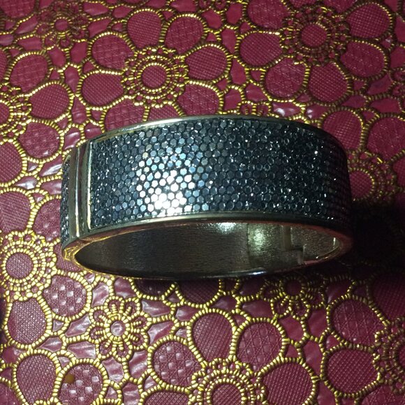 Vintage Stardust Silver Tone Hinged Bangle Bracelet - Picture 4 of 4